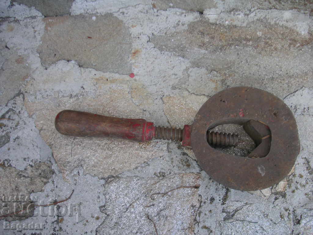 Auction Old carpentry tool Auction Old carpentry tool