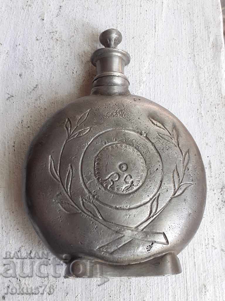 Licitație Un vechi Revival haidouk păun de staniu de plumb