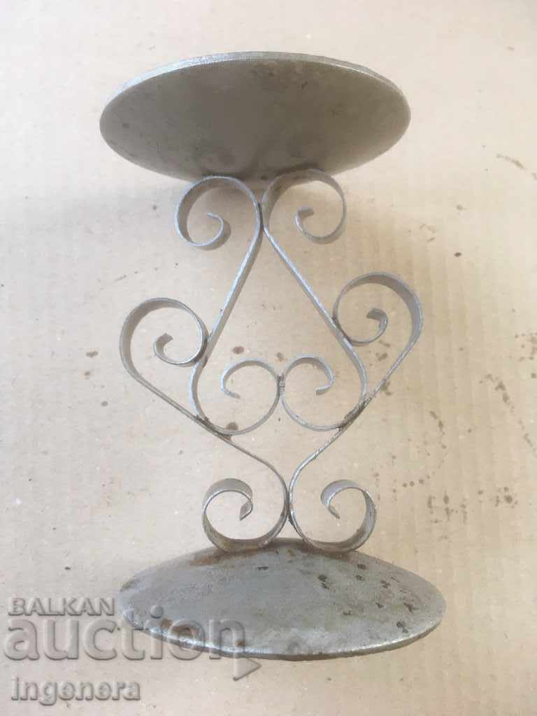 Κηροπήγιο σφυρήλατο σίδερο με τιμή 15.00 BGN | € 7.67 Κηροπήγιο σφυρήλατο σίδερο με τιμή 15.00 BGN | € 7.67