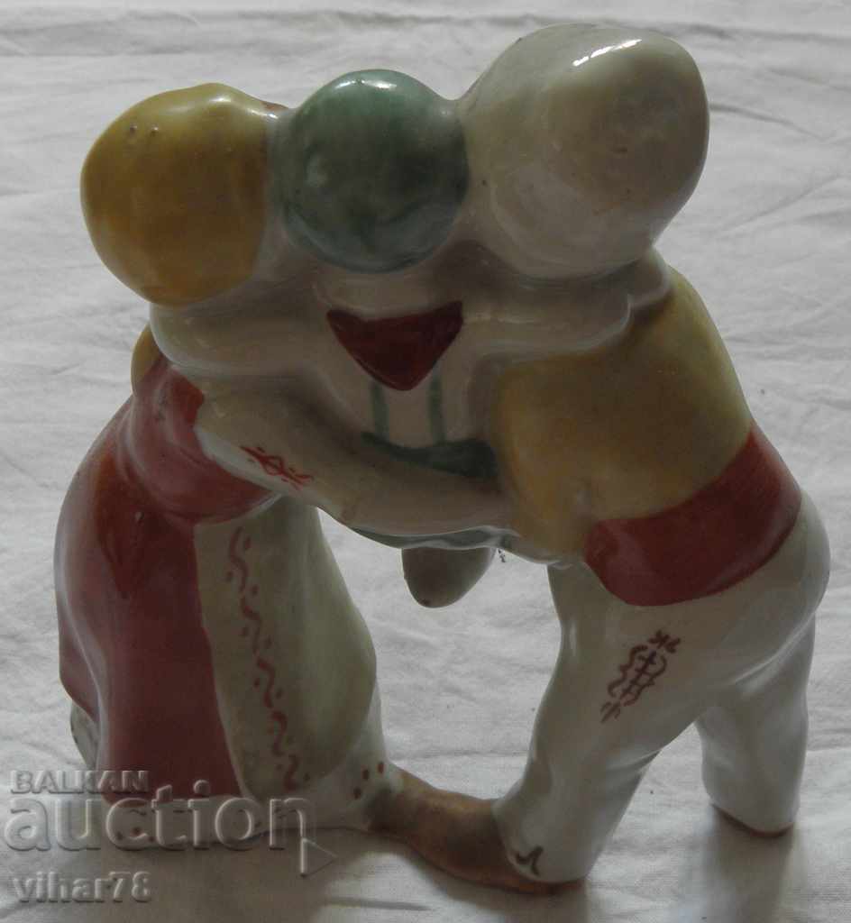 Аукцион Порцеланова фигура Аукцион Порцеланова фигура