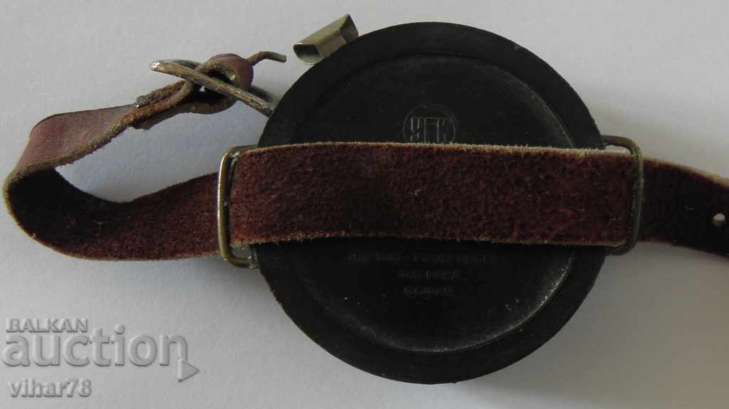 Delivery of Old army compass number 1 Delivery of Old army compass number 1