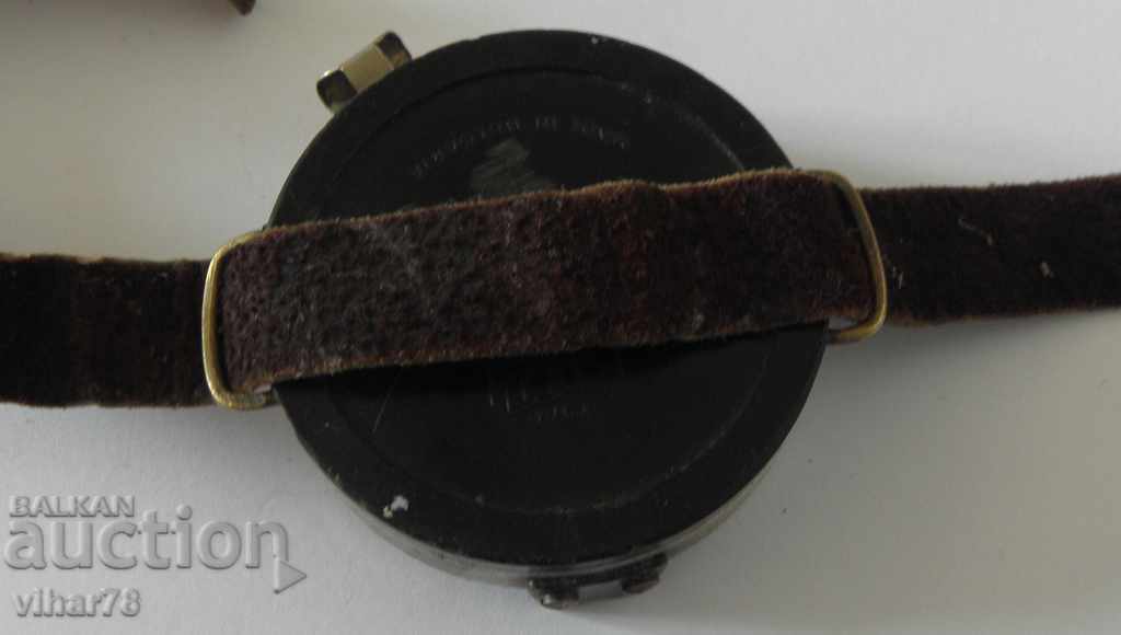 Delivery of Old army compass number 4 Delivery of Old army compass number 4