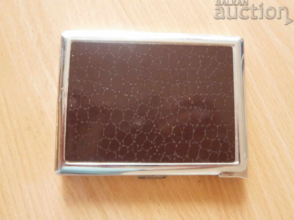 retro cigarette case with lighter with price 21.00 BGN | € 10.74 retro cigarette case with lighter with price 21.00 BGN | € 10.74
