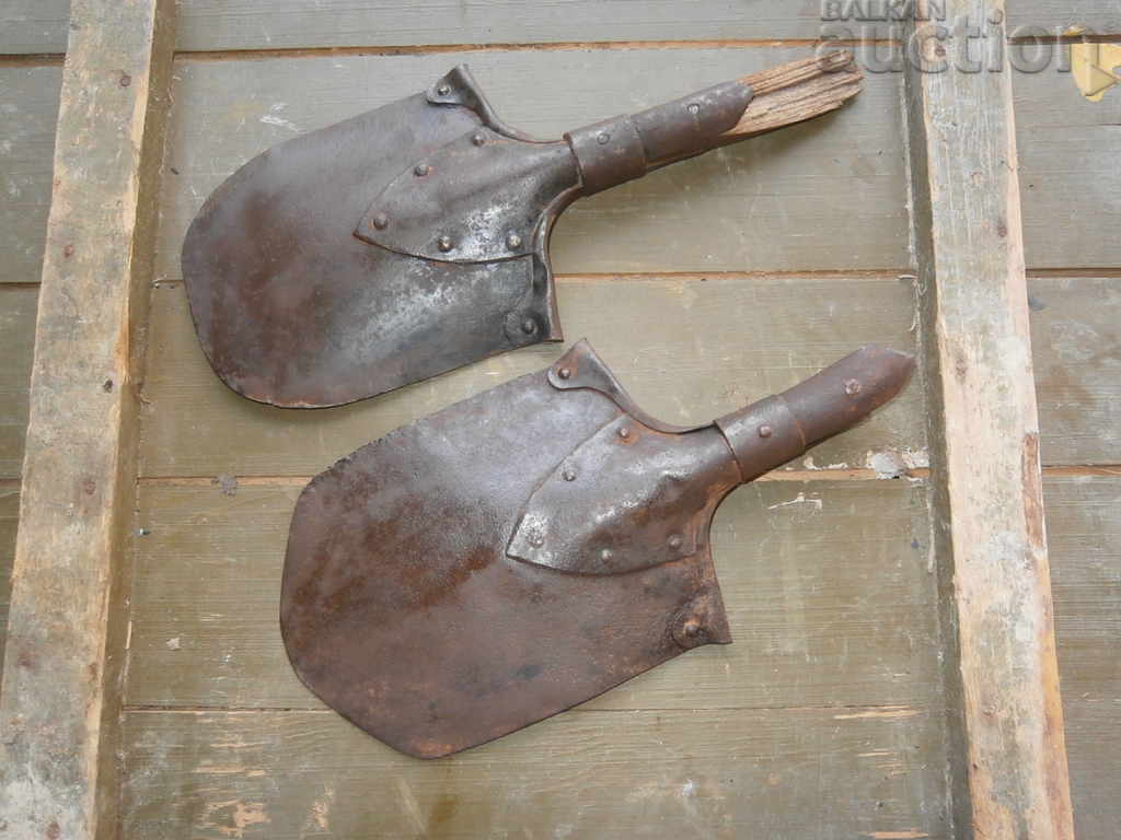 Auction two military blades kingdom Bulgaria lot WW1 WWI Auction two military blades kingdom Bulgaria lot WW1 WWI