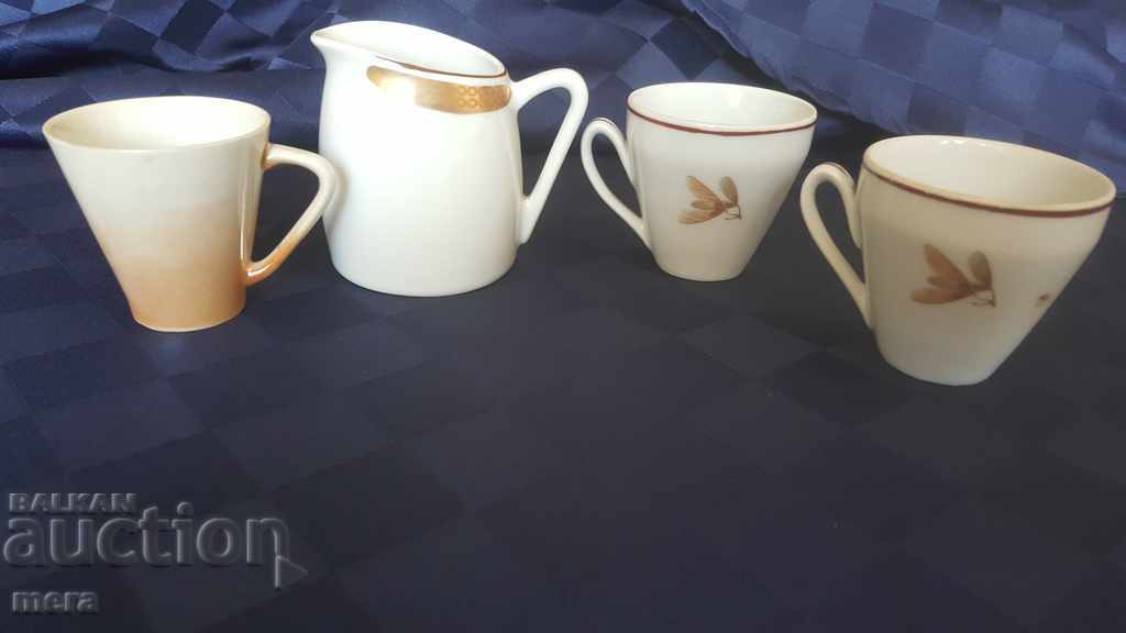 Set of porcelain Bulgarian cups with price 10.00 BGN | € 5.11 Set of porcelain Bulgarian cups with price 10.00 BGN | € 5.11