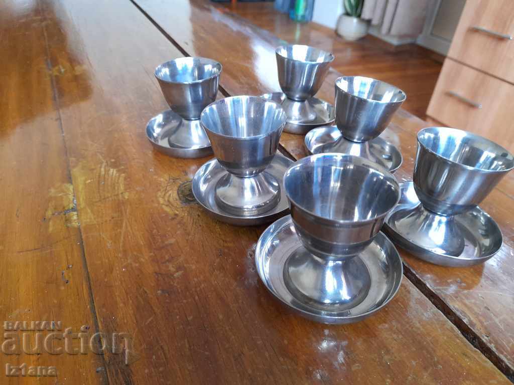 Auction  Old cups, egg cups