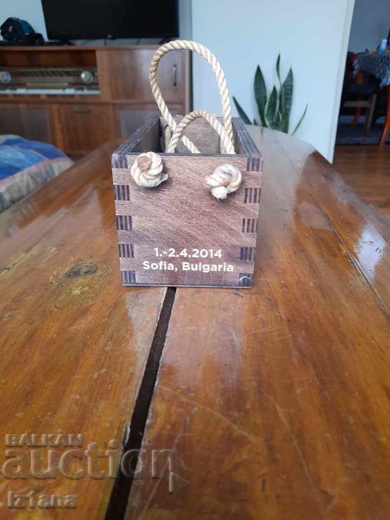 Old bottle box Coca Cola, Coca Cola with price 35.00 BGN | € 17.90 Old bottle box Coca Cola, Coca Cola with price 35.00 BGN | € 17.90