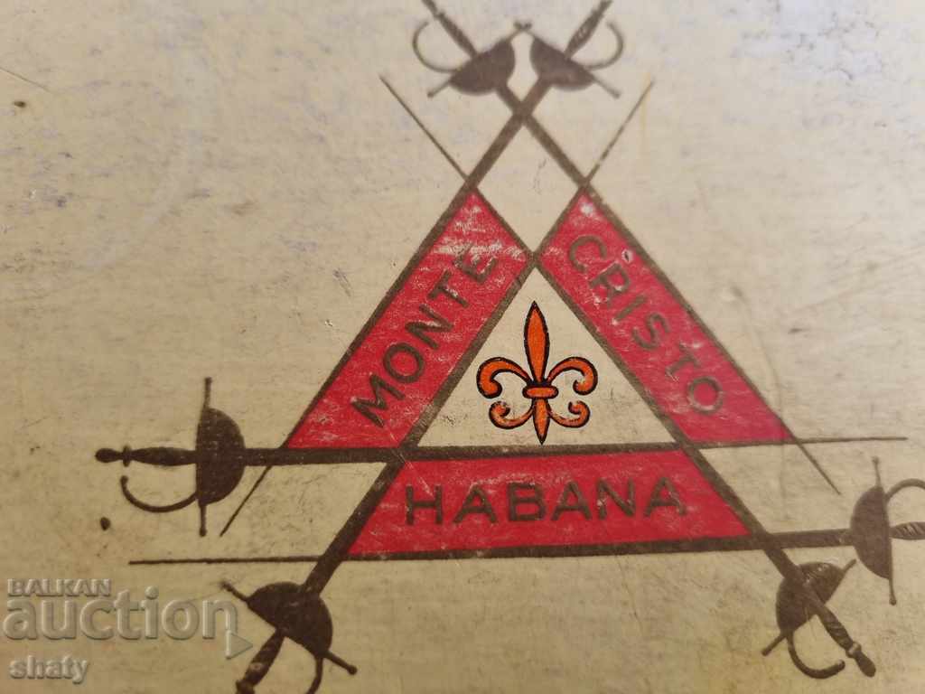 Old box of cigars with price 25.00 BGN | € 12.78 Old box of cigars with price 25.00 BGN | € 12.78