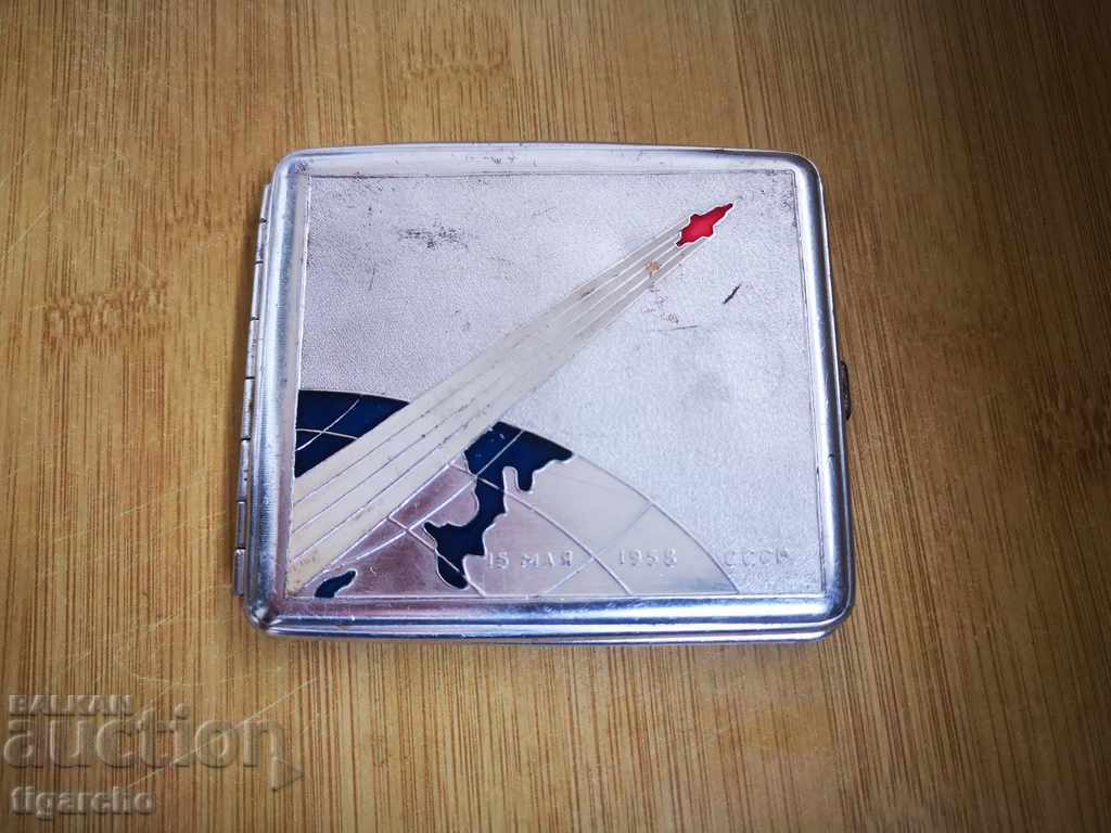Old Russian cigarette case with price 40.00 BGN | € 20.45 Old Russian cigarette case with price 40.00 BGN | € 20.45