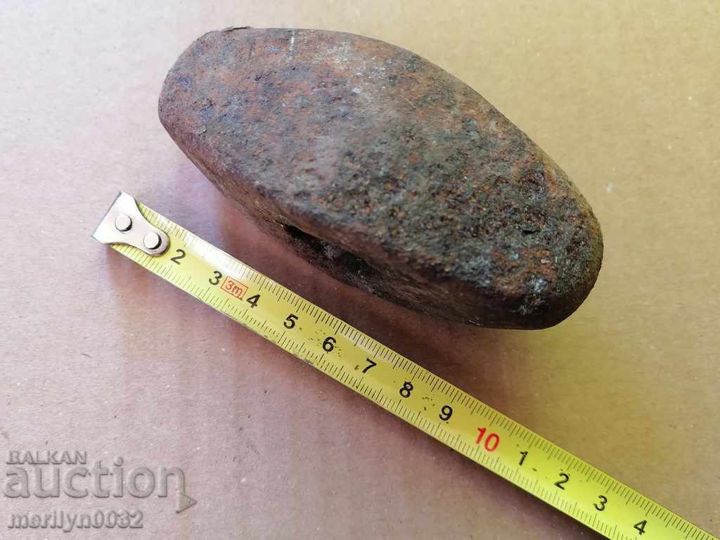 Auction An old stone hammer, a tool, a kink Auction An old stone hammer, a tool, a kink