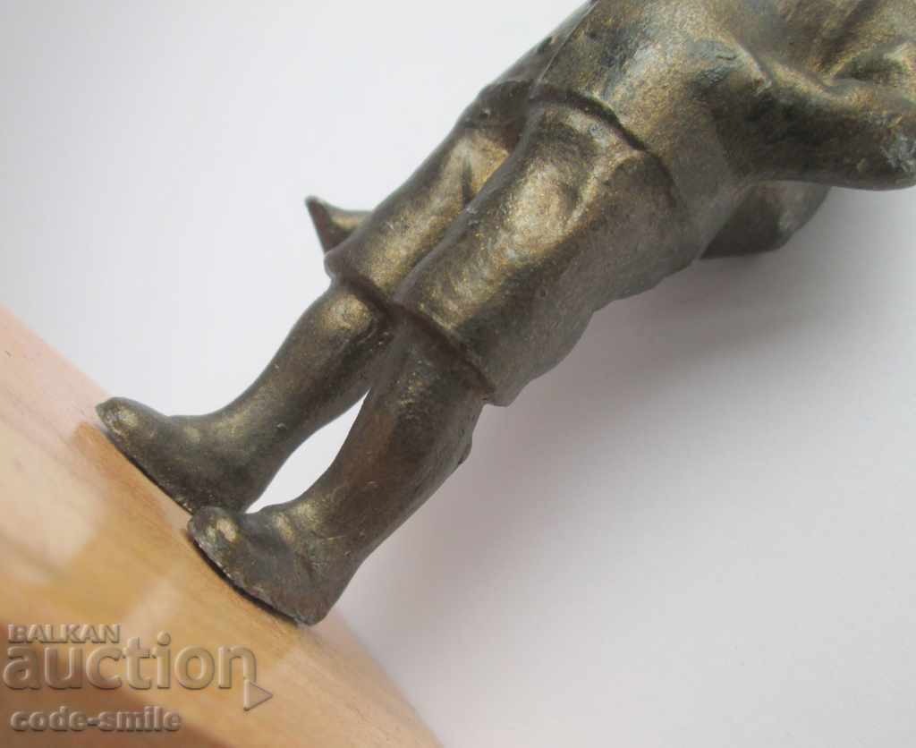 Стара метална фигура статуетка Момче Ловец с пушка - 6 Стара метална фигура статуетка Момче Ловец с пушка - 6