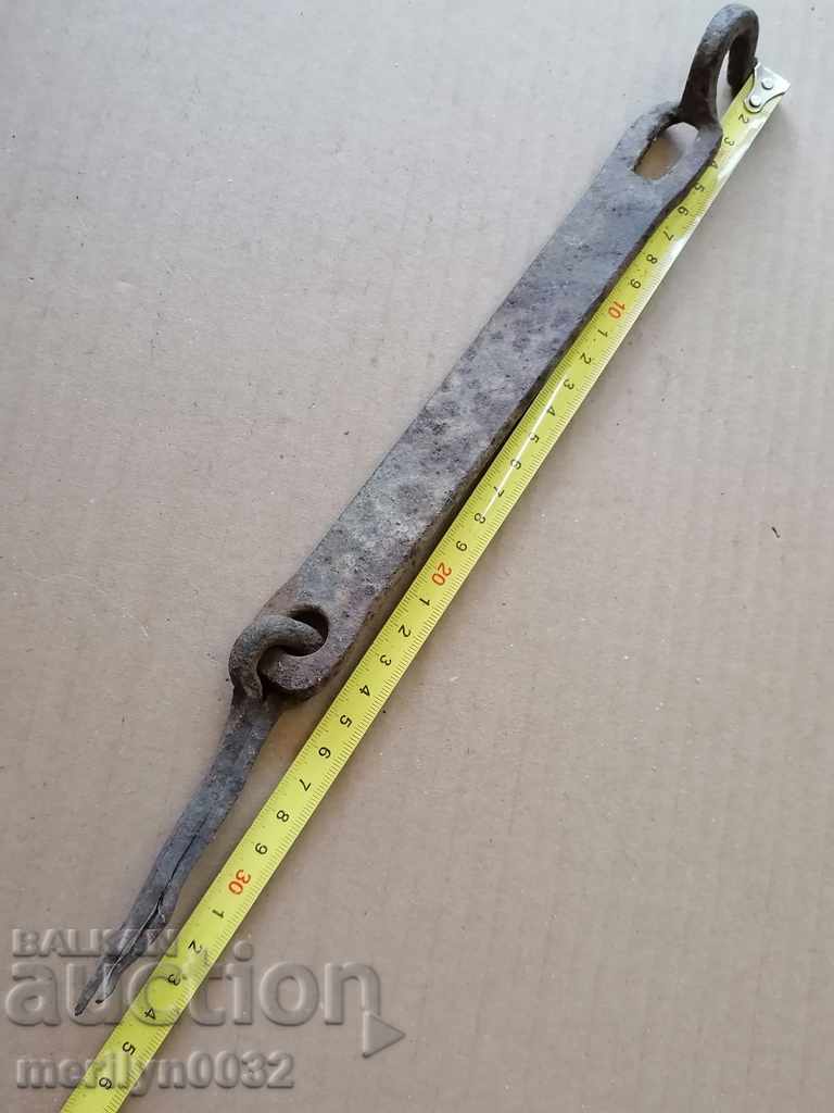 Old latch wrought iron lock primitive chain with price 36.00 BGN | € 18.41 Old latch wrought iron lock primitive chain with price 36.00 BGN | € 18.41