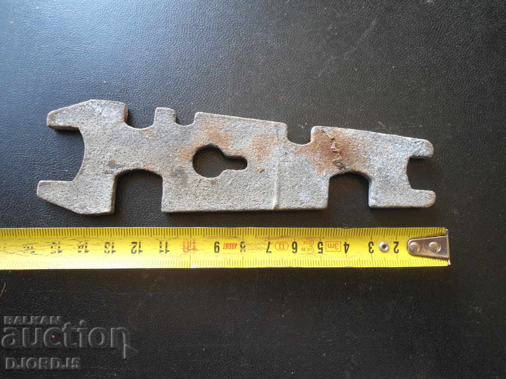 Auction Old key Auction Old key