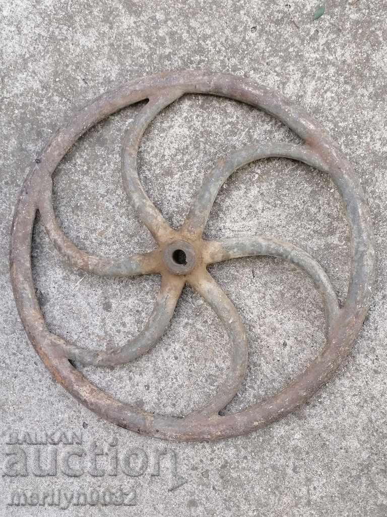 Auction Wheel of cast relief cast iron wrought iron casting Auction Wheel of cast relief cast iron wrought iron casting
