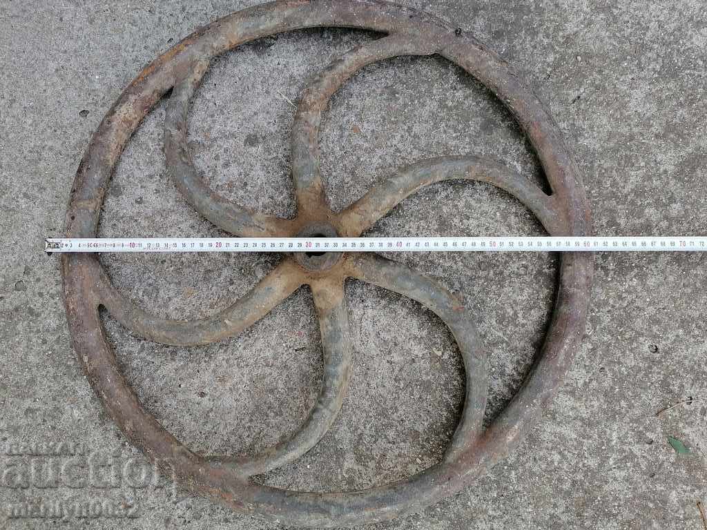 Wheel of cast relief cast iron wrought iron casting - 6 Wheel of cast relief cast iron wrought iron casting - 6