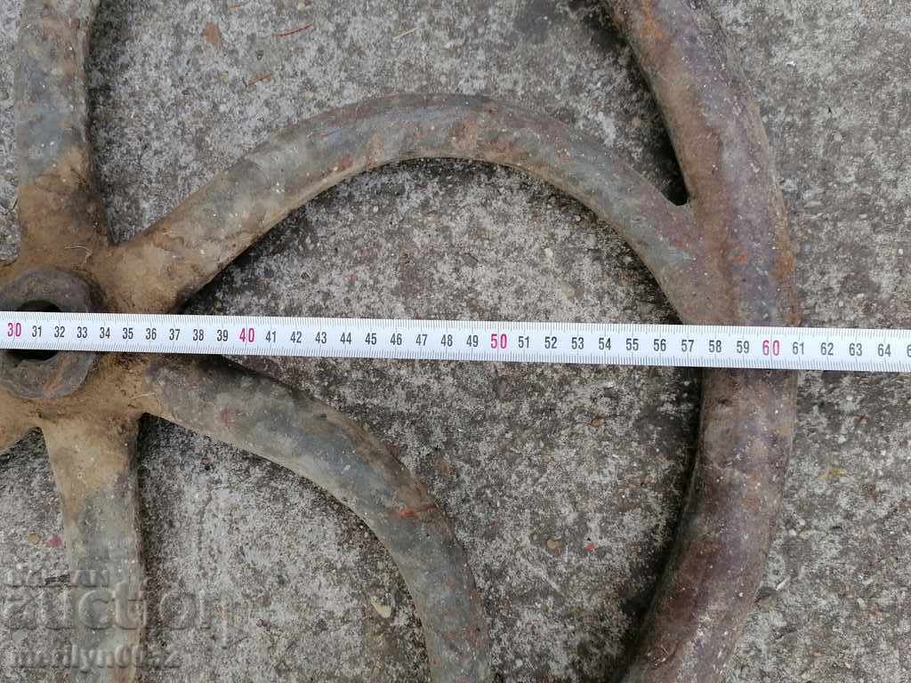 Wheel of cast relief cast iron wrought iron casting - 7 Wheel of cast relief cast iron wrought iron casting - 7