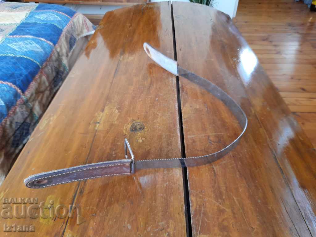 Delivery of An old saw, a saw Delivery of An old saw, a saw