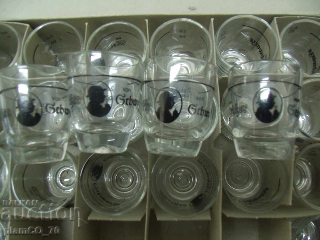 №*5617 стари малки стъклени чашки за шотове - комплект 24 бр