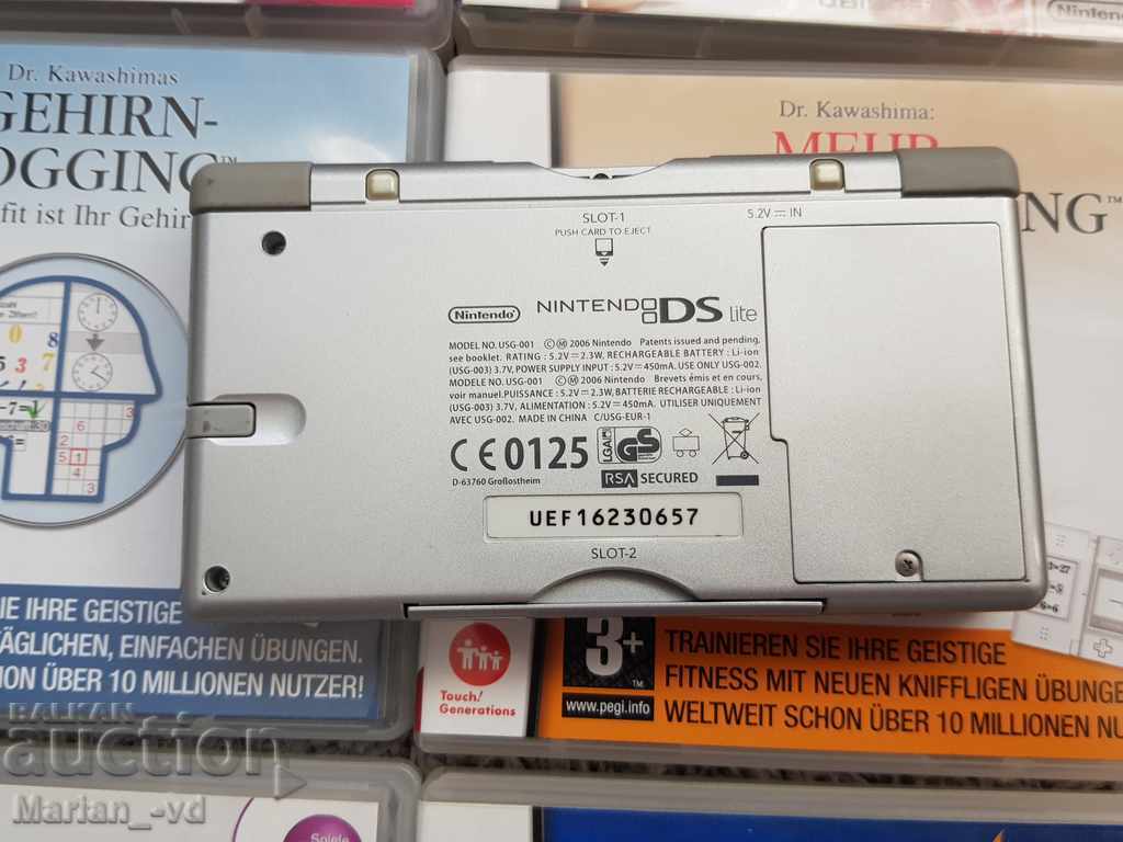 Delivery of Nintendo DS with 8 floppy disks Delivery of Nintendo DS with 8 floppy disks