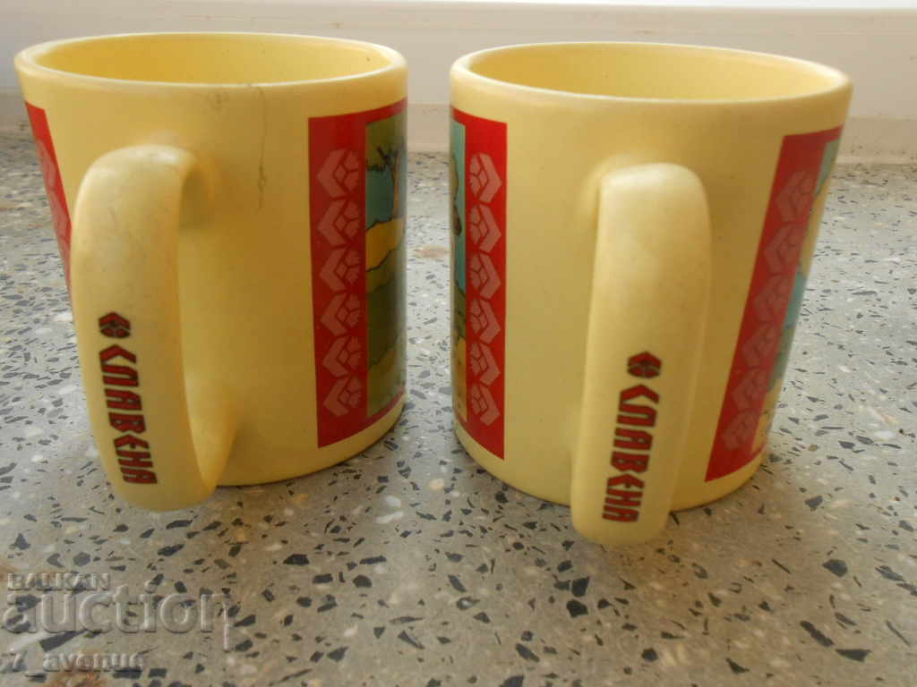 Advertising cups with motifs, 2 pieces 19.09.2021 with price 50.00 BGN | € 25.56