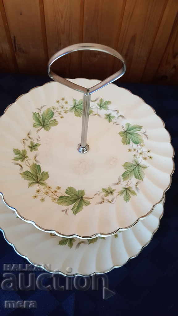 Auction  Porcelain tray