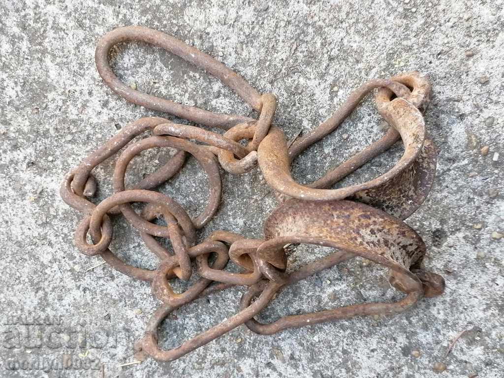 Auction Hand forged buckles, shackles, chain, wrought iron Auction Hand forged buckles, shackles, chain, wrought iron