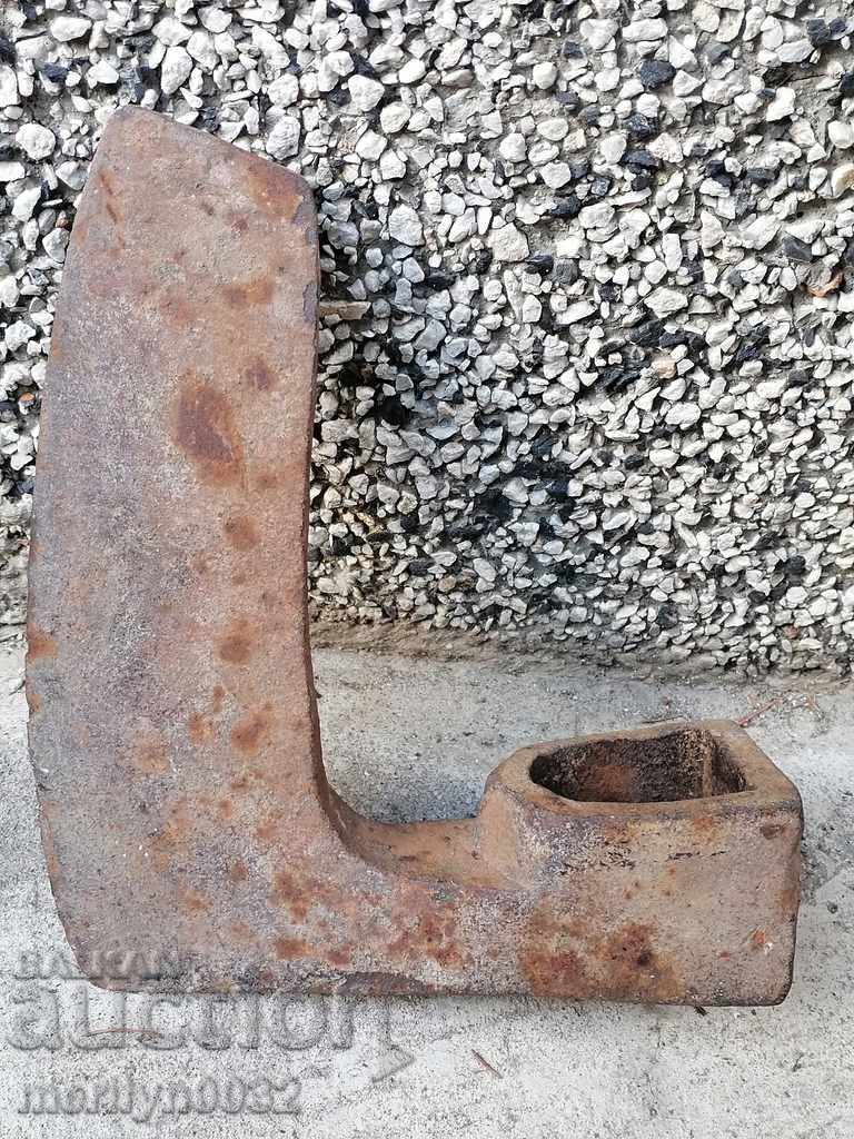 Old ax ax ax without a scraper wrought iron blade with price 45.00 BGN | € 23.01 Old ax ax ax without a scraper wrought iron blade with price 45.00 BGN | € 23.01