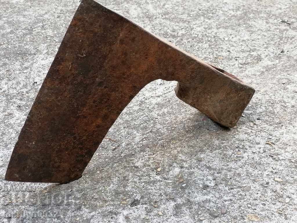 Vechiul topor topor topor fără răpciugă elicopter lama fier forjat cu preț 45.00 BGN | € 23.01