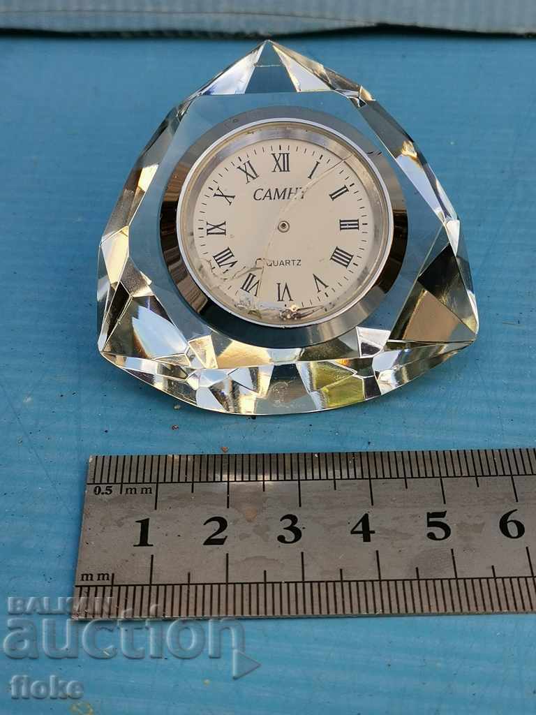 Camhy Quartz desktop clock with price 12.00 BGN | € 6.14 Camhy Quartz desktop clock with price 12.00 BGN | € 6.14