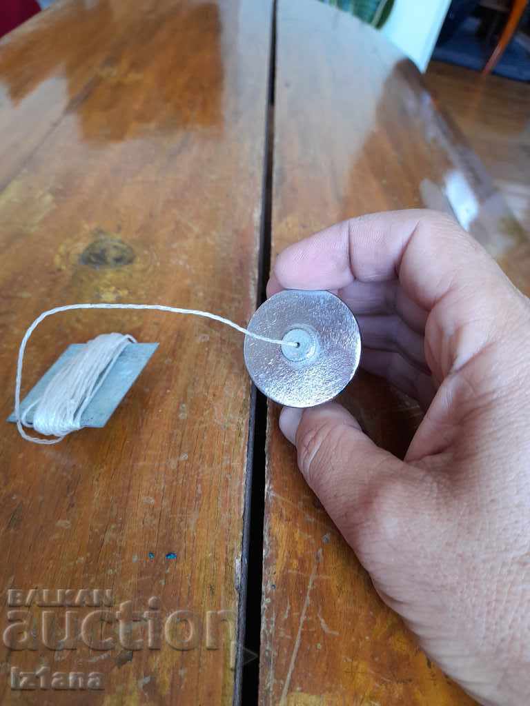 Auction Old plumb line Auction Old plumb line