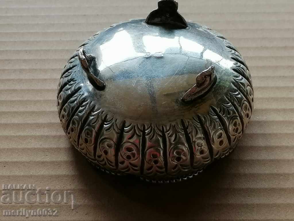 Auction Silver sugar bowl/caviar dish 800/1000, late 19th century Auction Silver sugar bowl/caviar dish 800/1000, late 19th century