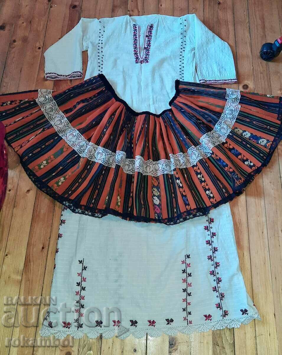 Livrarea Costum autentic Bulgariei de Nord