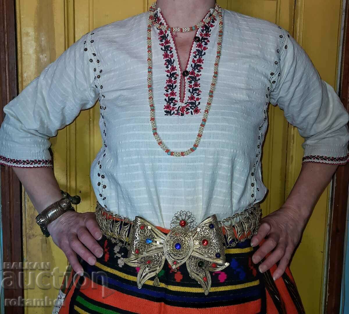 Costum autentic Bulgariei de Nord - 7