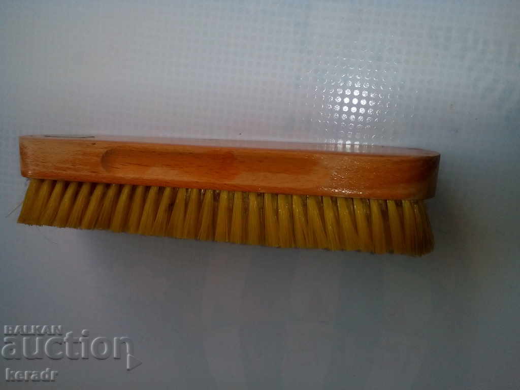 Аукцион Стара четка за дрехи  от70-те г