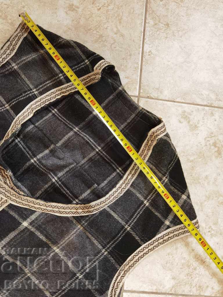 Автентичен Старинен Елек от Народна Носия с цена 89.00 лв. | € 45.50 Автентичен Старинен Елек от Народна Носия с цена 89.00 лв. | € 45.50