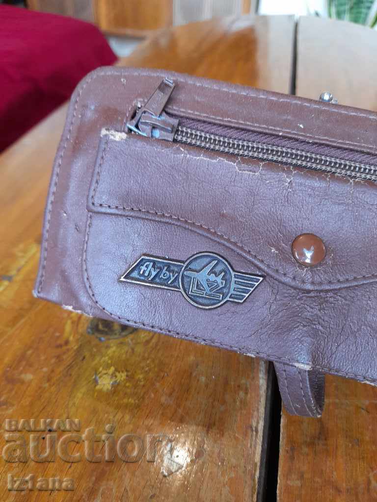 Old LZ document bag with price 20.00 BGN | € 10.23 Old LZ document bag with price 20.00 BGN | € 10.23