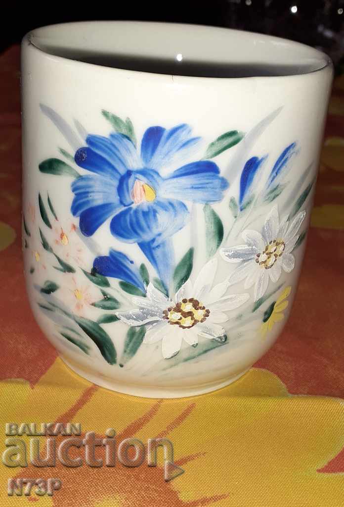 Delivery of OLD PORCELAIN GLASS. HAND-PAINTED. Delivery of OLD PORCELAIN GLASS. HAND-PAINTED.