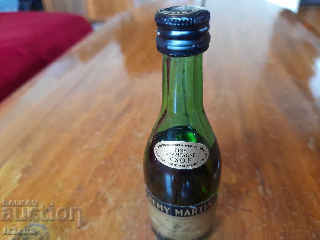 Delivery of Old bottle of Remy Martin