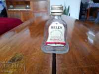 Sticlă veche de la Bells