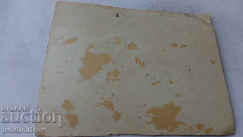 Αξιωματικός φωτογραφιών και τέσσερις στρατιώτες από χαρτόνι με τιμή 12.65 BGN | € 6.47 Αξιωματικός φωτογραφιών και τέσσερις στρατιώτες από χαρτόνι με τιμή 12.65 BGN | € 6.47