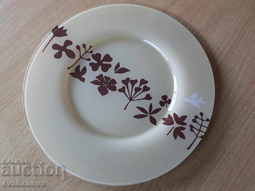 Perfect designer painted French plate HEVEA with price 8.00 BGN | € 4.09 Perfect designer painted French plate HEVEA with price 8.00 BGN | € 4.09