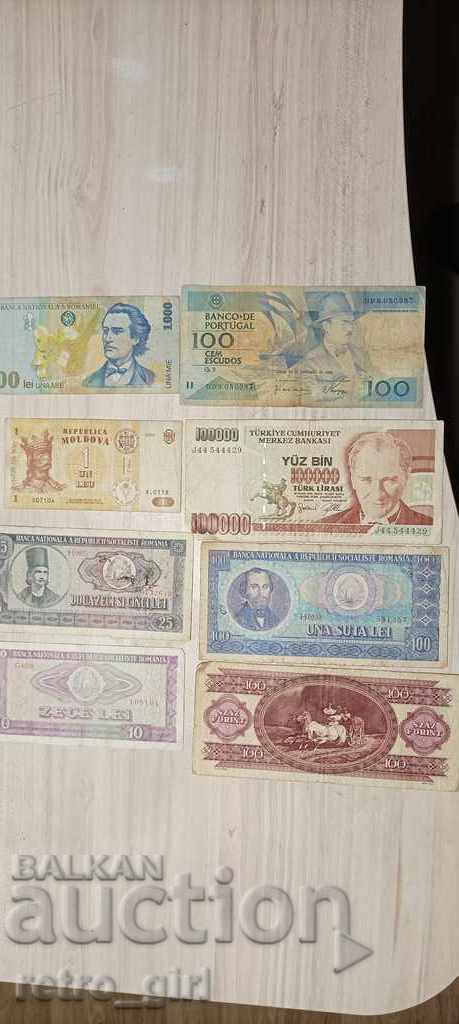 I am selling a lot of old banknotes!