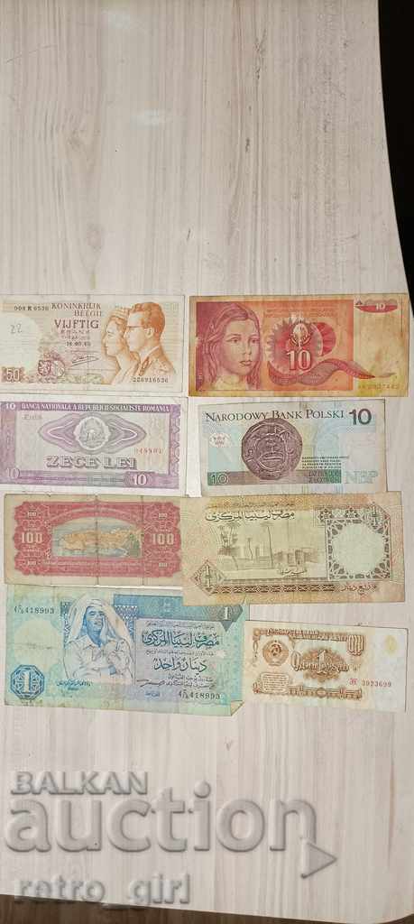 I am selling a lot of old banknotes!