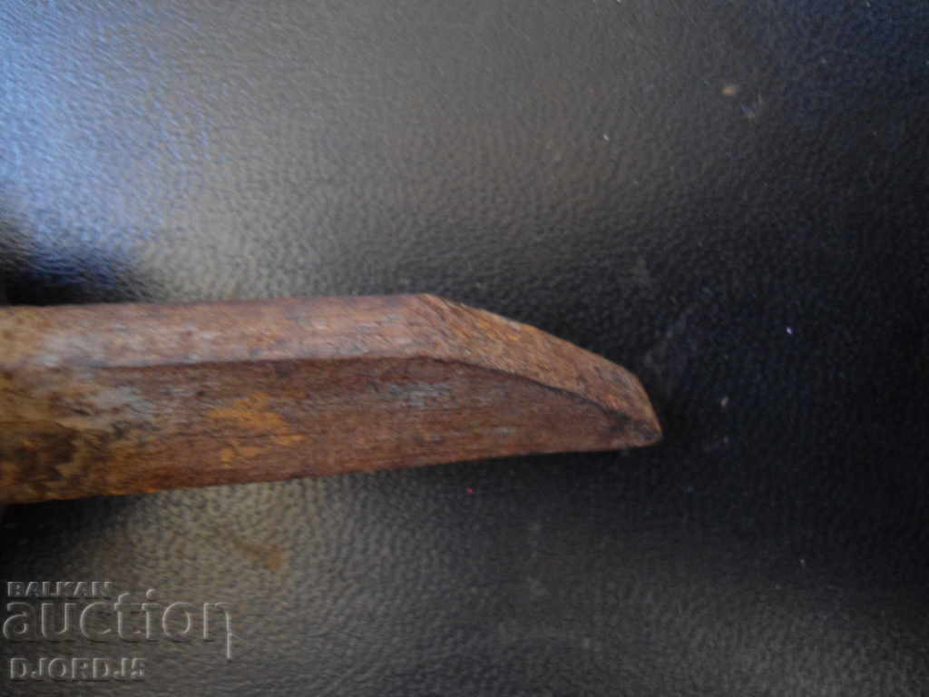 Δημοπρασία Μια παλιά σμίλη Δημοπρασία Μια παλιά σμίλη