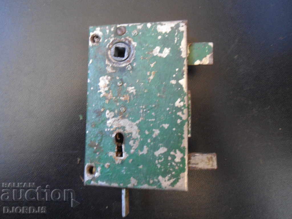 Old lock with price 3.00 BGN | € 1.53