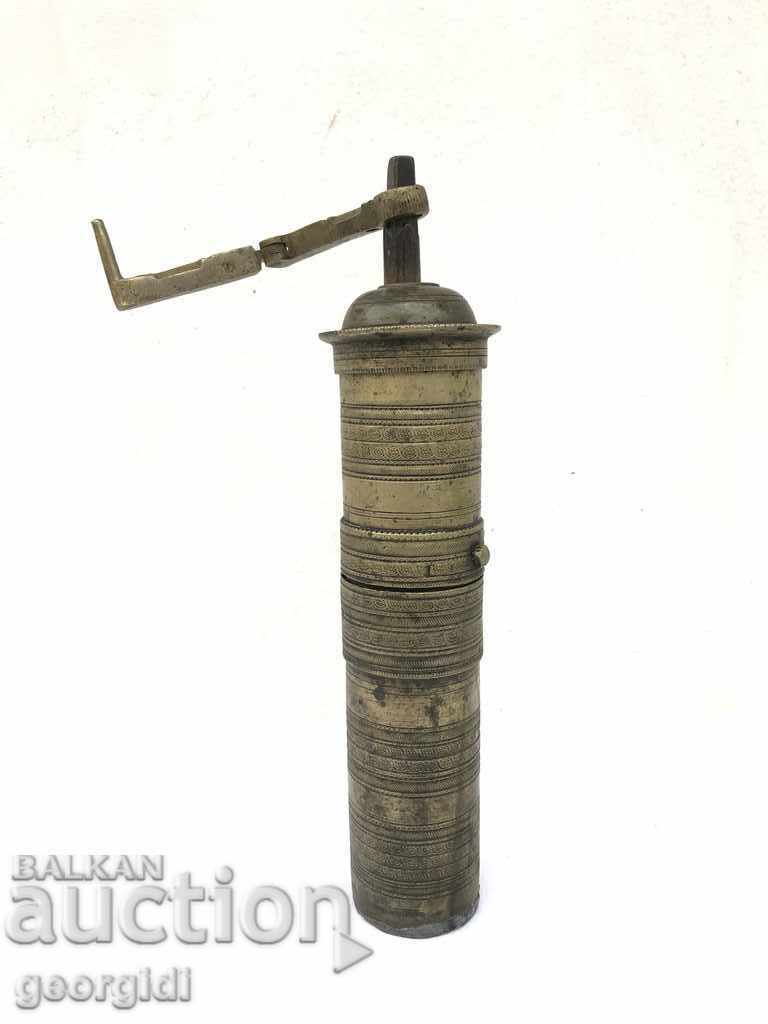 Old bronze coffee / pepper grinder №0862