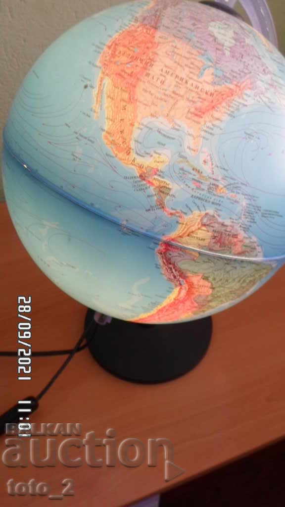 GLOBUL GEOGRAFIC LUMINAT - REDUCERE !!! cu preț 22.50 BGN | € 11.50