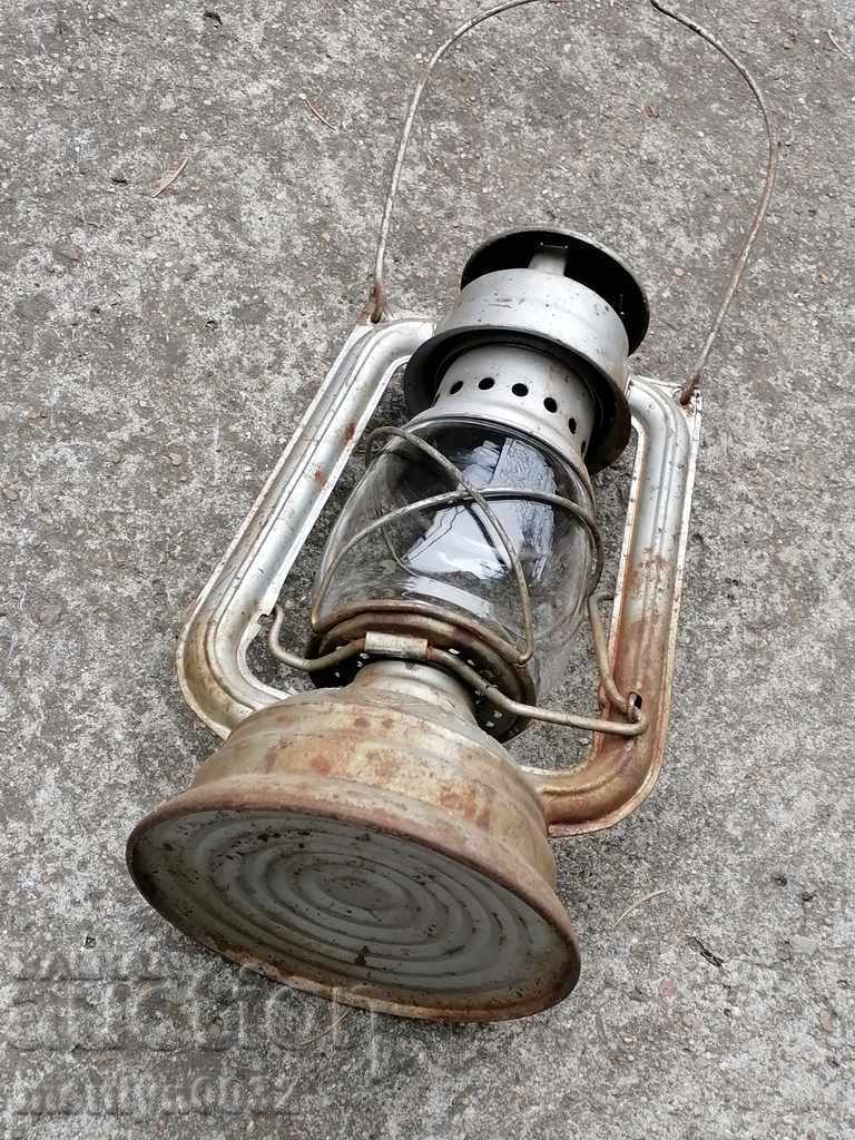 Delivery of Old lantern, lamp, spotlight lamp Delivery of Old lantern, lamp, spotlight lamp