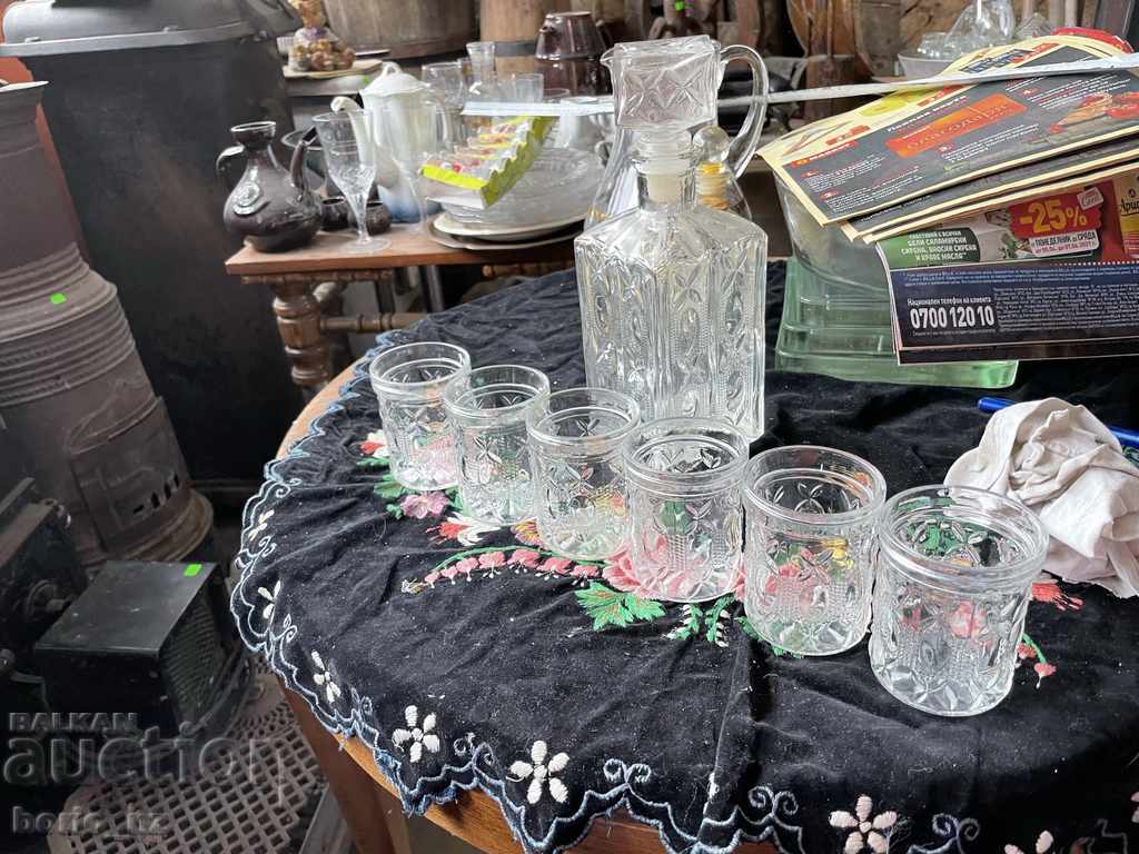 10702. OLD SERVICE GARAPHA AND GLASSES SOLID GLASS with price 25.00 BGN | € 12.78 10702. OLD SERVICE GARAPHA AND GLASSES SOLID GLASS with price 25.00 BGN | € 12.78
