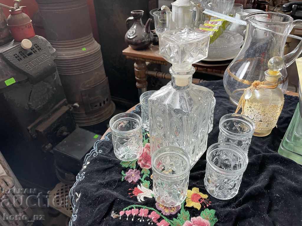 10702. OLD SERVICE GARAPHA AND GLASSES SOLID GLASS - 5 10702. OLD SERVICE GARAPHA AND GLASSES SOLID GLASS - 5